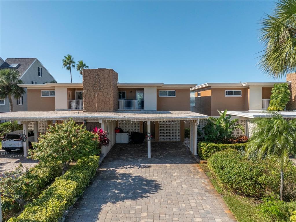 800 MADONNA BOULEVARD UNIT A ST PETERSBURG, FL 33715