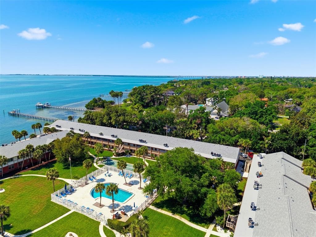 650 PINELLAS POINT DRIVE S UNIT 230 ST PETERSBURG, FL 33705