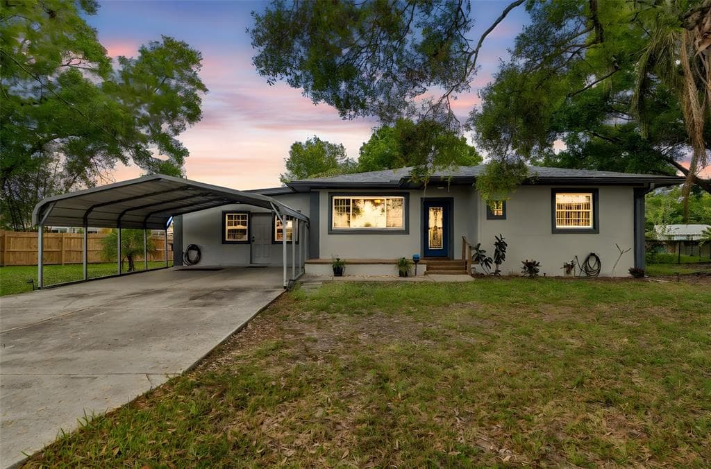 4412 SWEETWATER DRIVE TAMPA, FL 33615