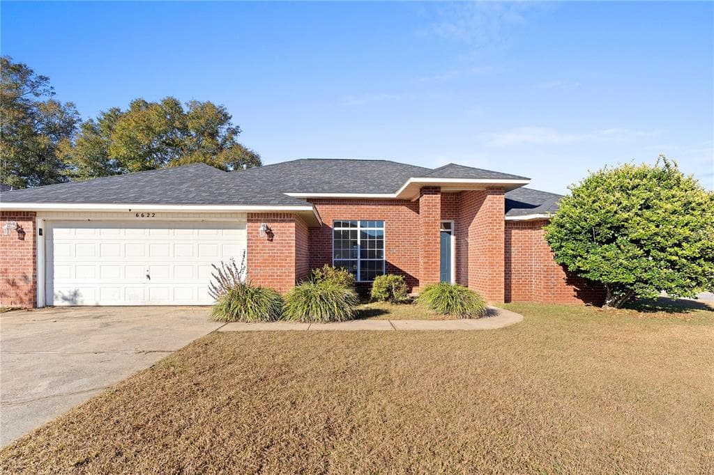 6622 HALLENDALE DRIVE PENSACOLA, FL 32526