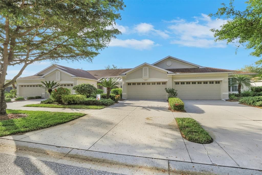 2475 MAGNOLIA CIRCLE NORTH PORT, FL 34289