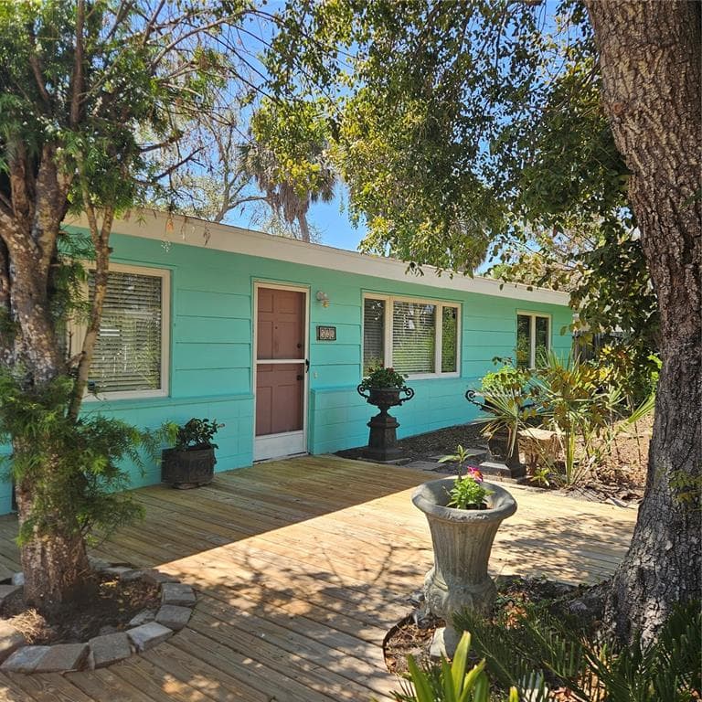 528 RALPH STREET SIESTA KEY, FL 34242