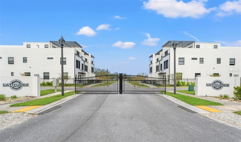 6220 64TH WAY N PINELLAS PARK, FL 33781