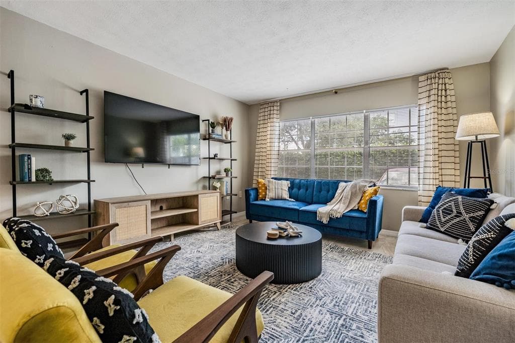 3718 W MCKAY AVENUE UNIT 104 TAMPA, FL 33609
