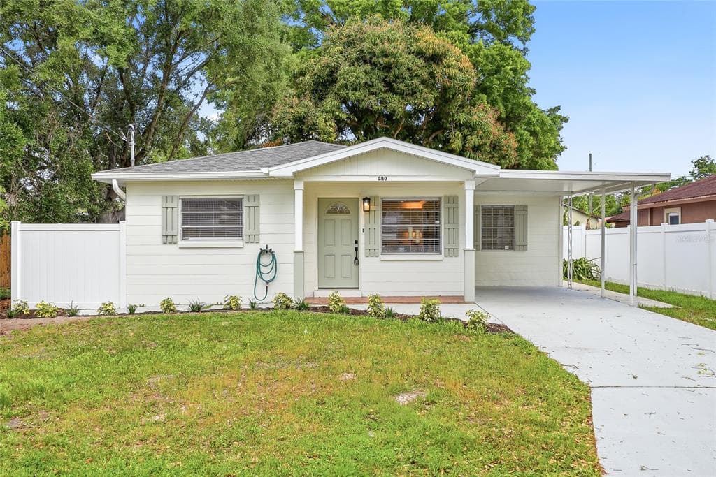 2206 GORDON ST TAMPA, FL 33605