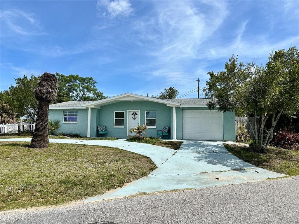 3240 BRIAR CLIFF DRIVE HOLIDAY, FL 34691