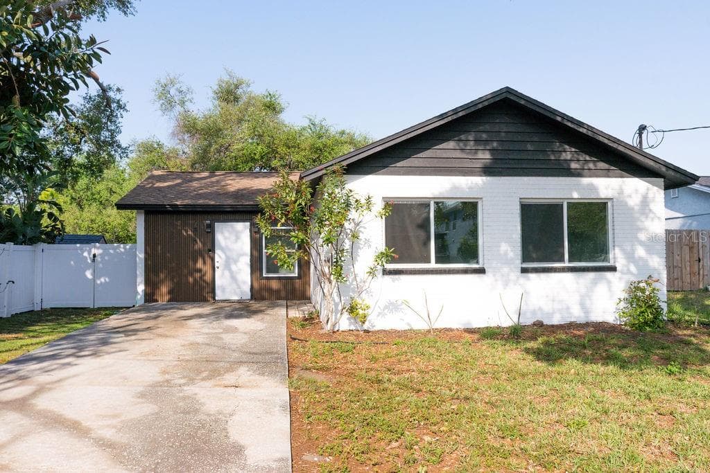 6813 S HIMES AVENUE TAMPA, FL 33611