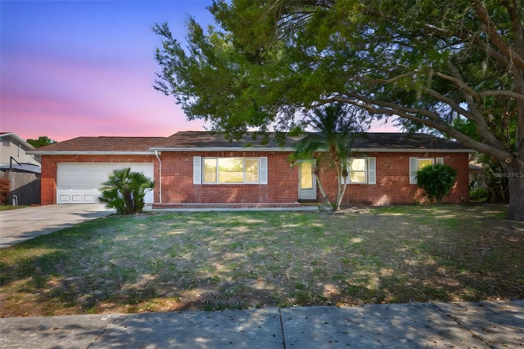 116 MARY KAY COURT BRANDON, FL 33511