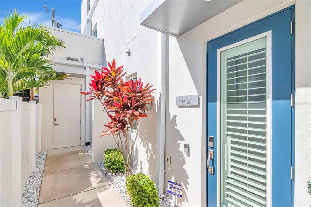 536 4TH AVENUE S UNIT 2