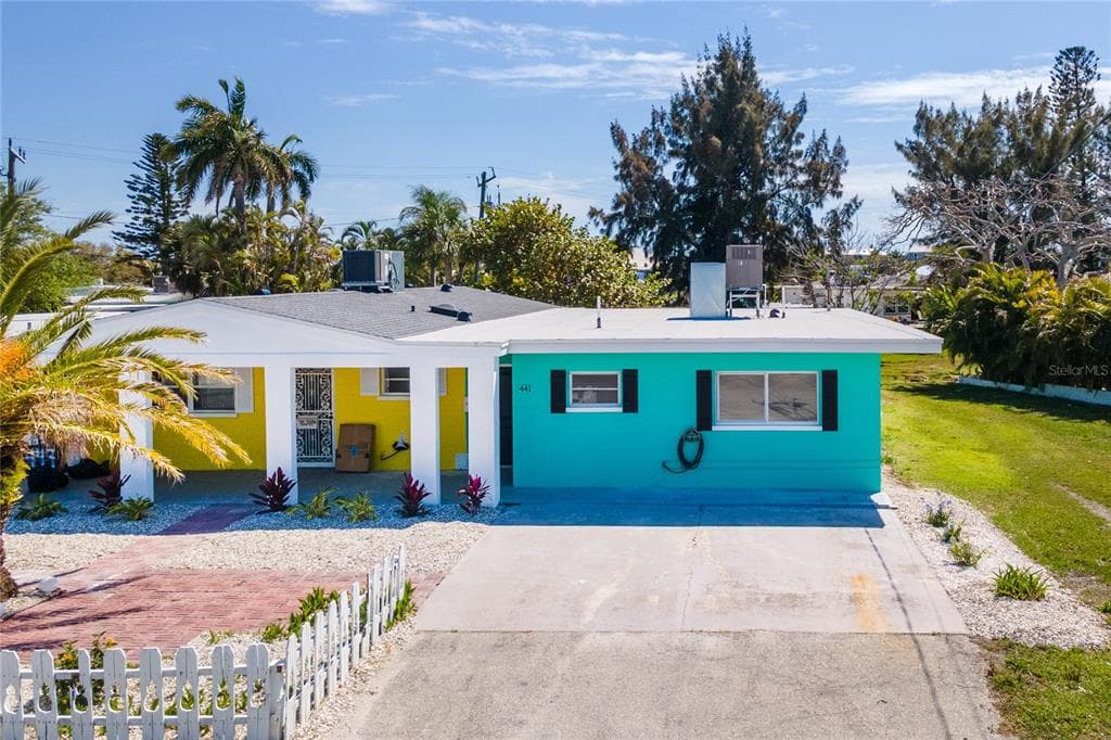 441 63RD STREET HOLMES BEACH, FL 34217