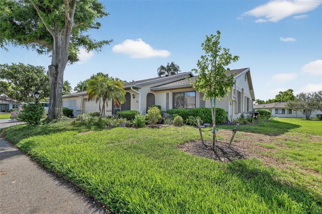 2322 LANCASTER DRIVE SUN CITY CENTER, FL 33573