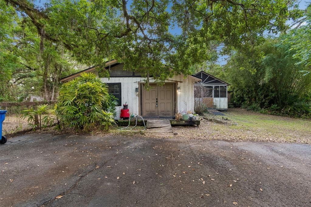 15311 MORRIS BRIDGE ROAD THONOTOSASSA, FL 33592