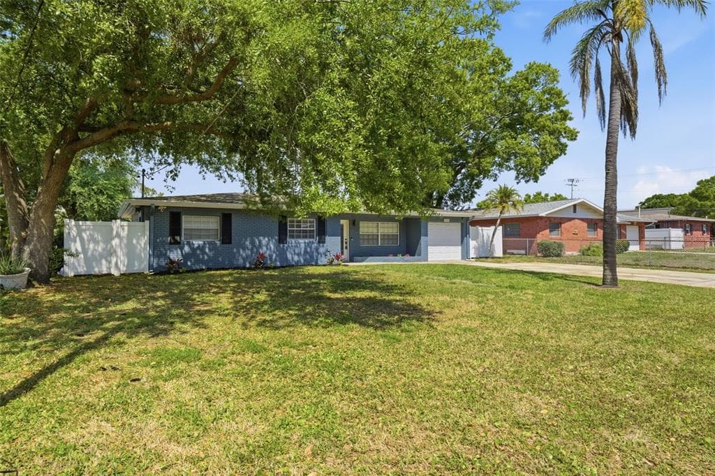4409 W PAUL AVENUE TAMPA, FL 33611