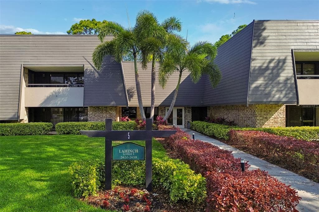 36750 US HIGHWAY 19 N UNIT 8-202