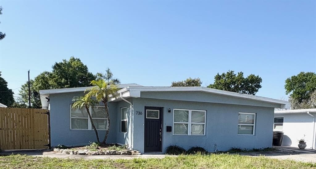 736 86TH AVENUE N ST PETERSBURG, FL 33702
