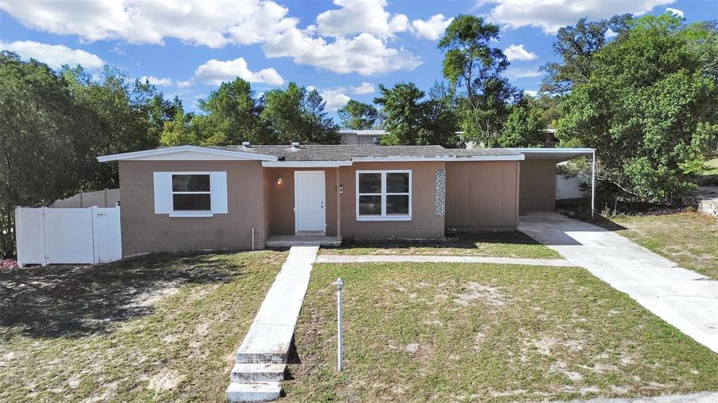 7098 HOLIDAY DRIVE SPRING HILL, FL 34606