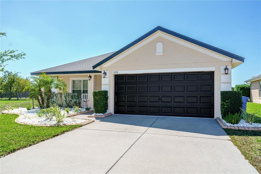 10931 STANDING STONE DRIVE WIMAUMA, FL 33598