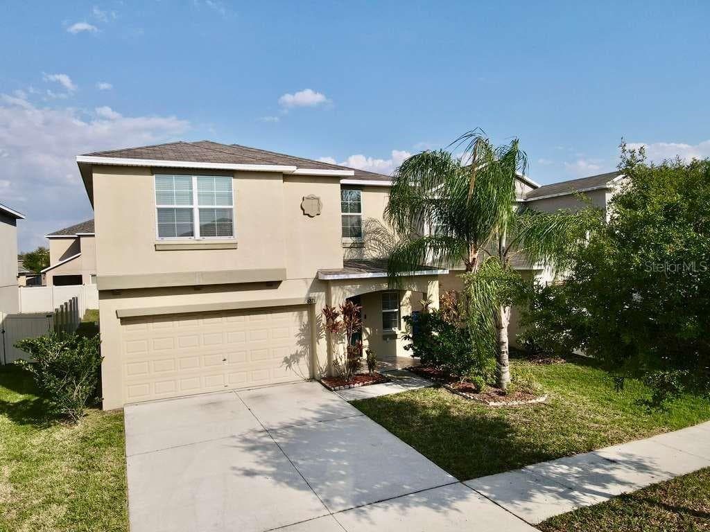 6821 BLUE MOON WAY