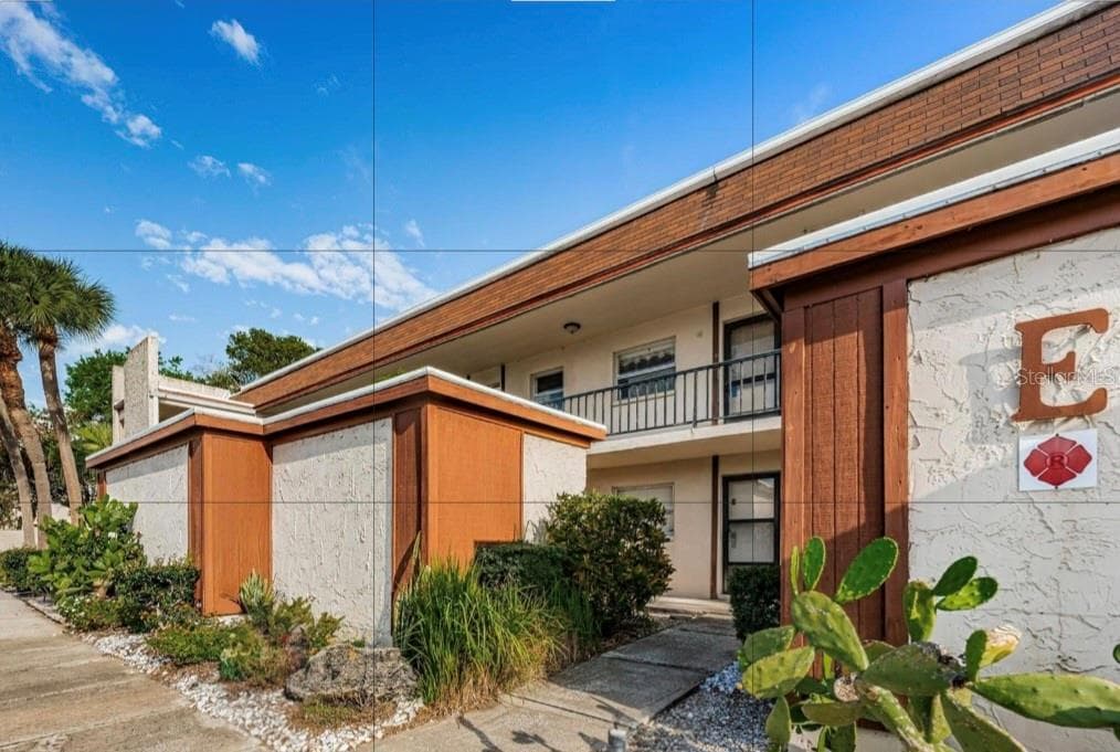 2750 E BAY DRIVE UNIT 10E LARGO, FL 33771
