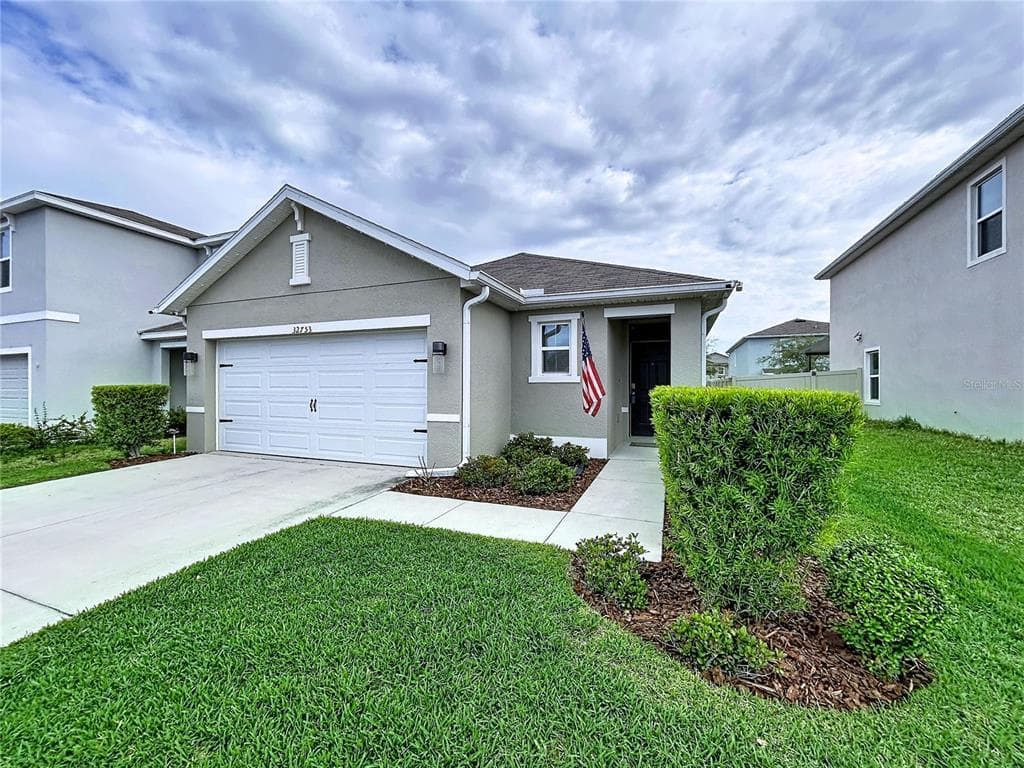 32753 PEZ LANDING LANE WESLEY CHAPEL, FL 33543