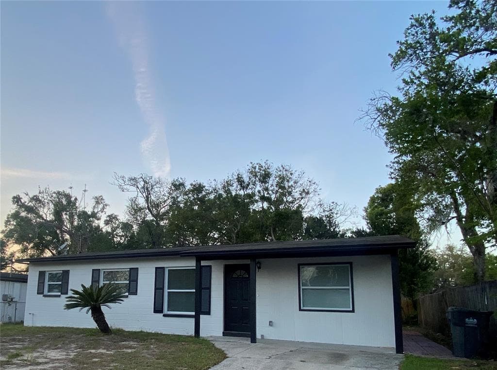 7020 BAYWOOD DRIVE TAMPA, FL 33637