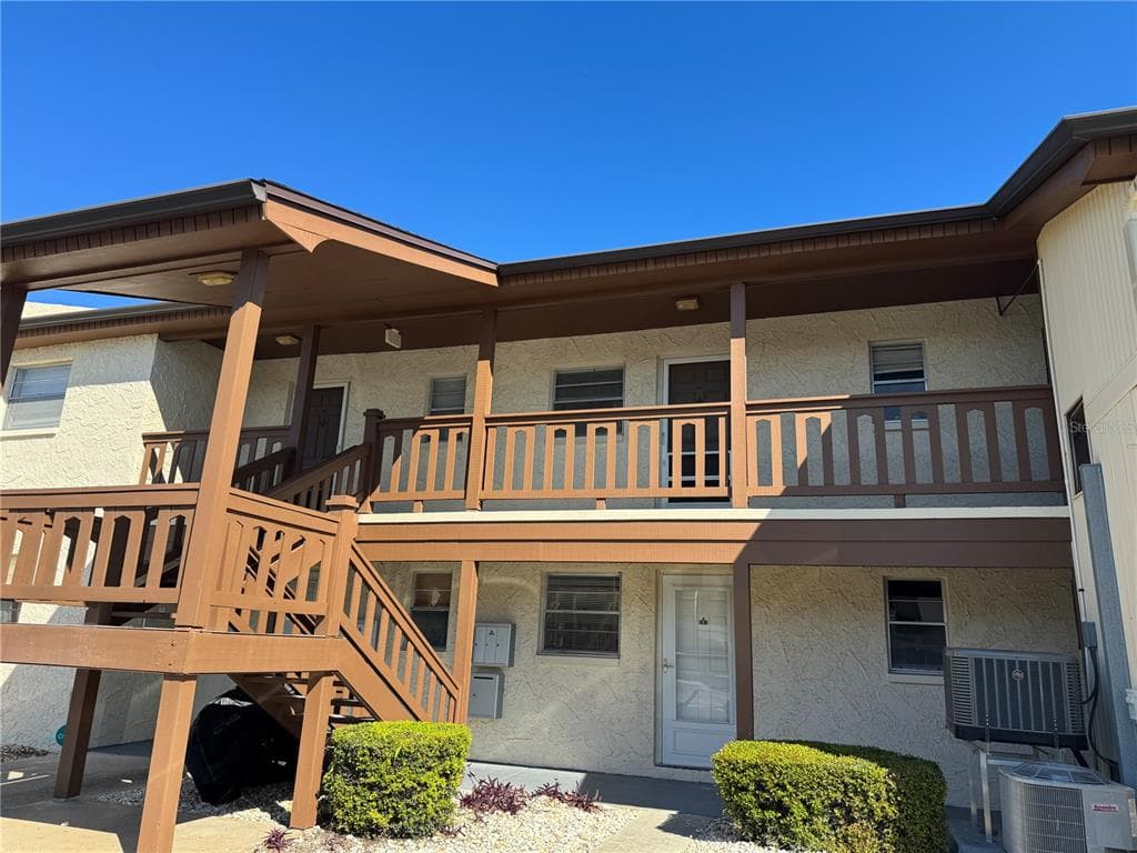 5154 TURQUOISE LANE UNIT 102 NEW PORT RICHEY, FL 34652