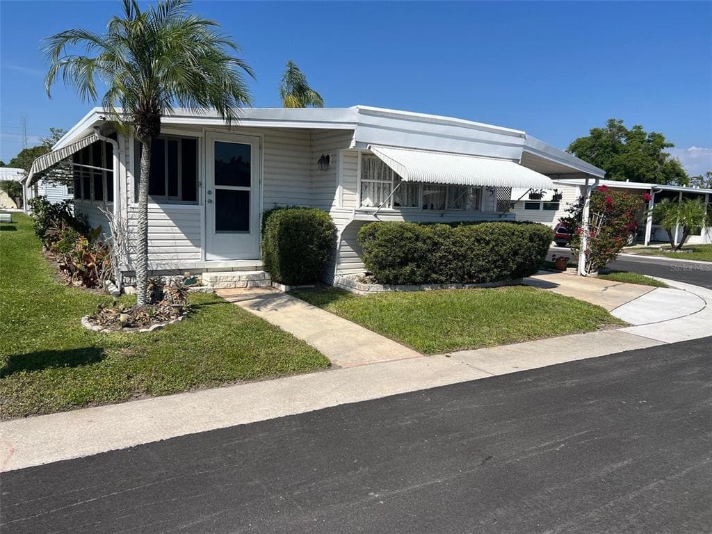 11300 124TH AVENUE UNIT 95 LARGO, FL 33778