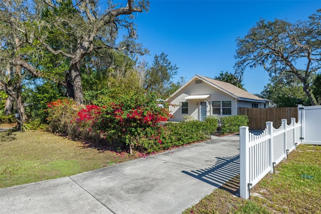 8507 CLAONIA STREET TAMPA, FL 33614