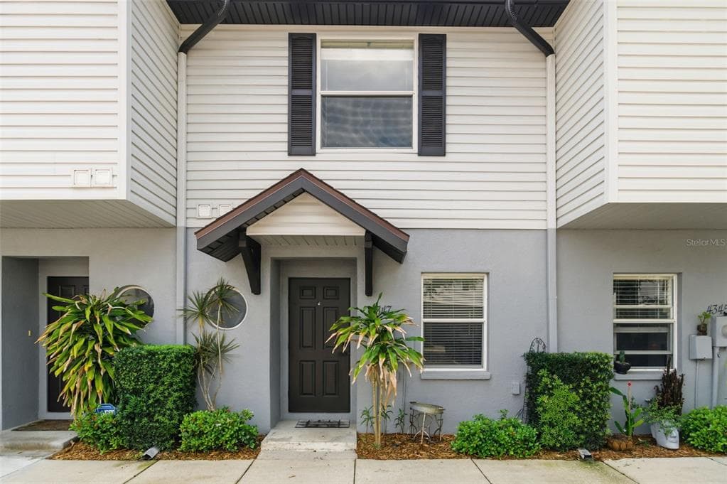 4347 HAR PAUL CIRCLE TAMPA, FL 33614