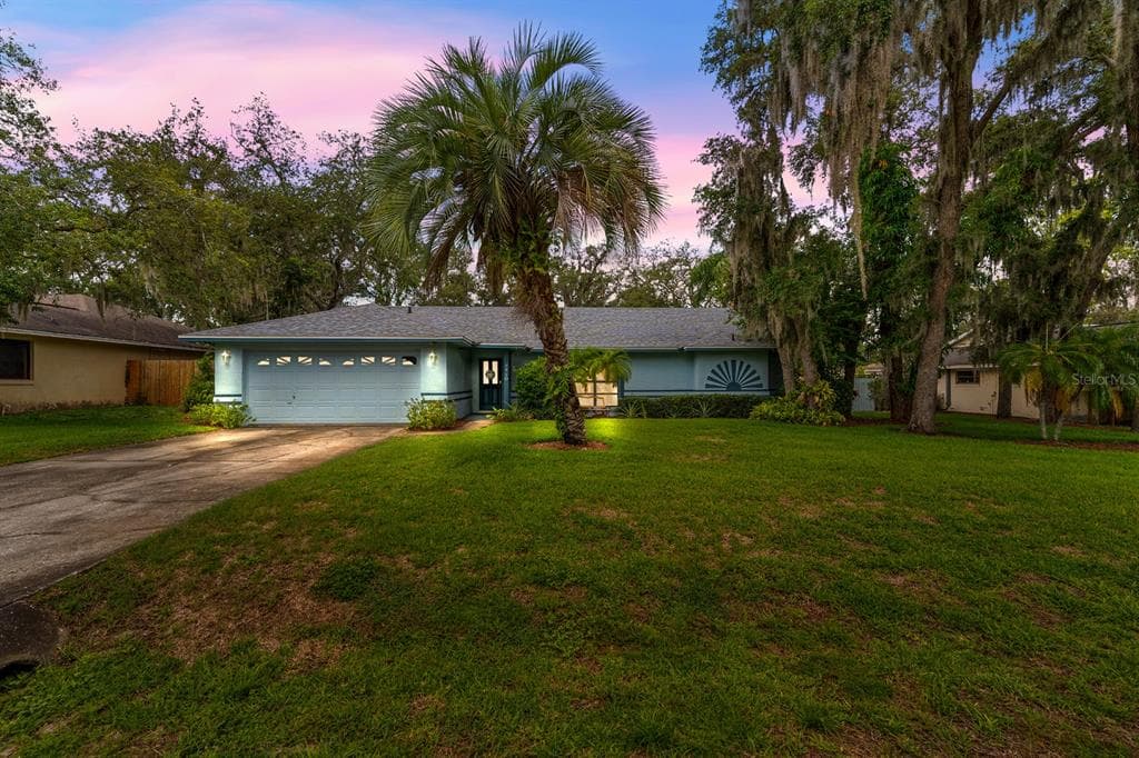 7710 NATURE TRAIL LAKELAND, FL 33809