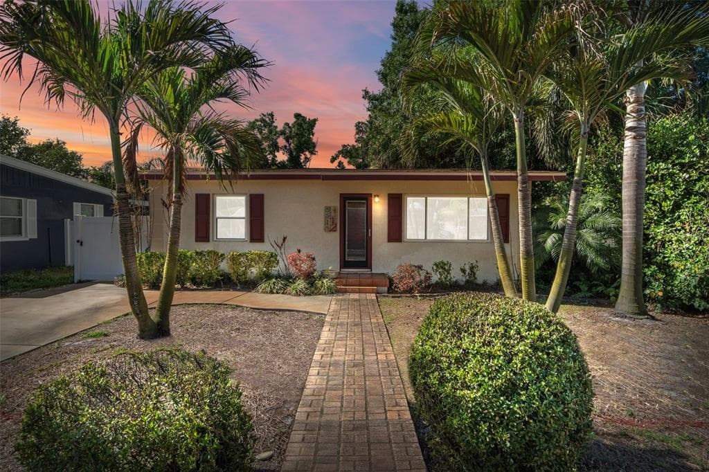 5514 16TH AVENUE S GULFPORT, FL 33707
