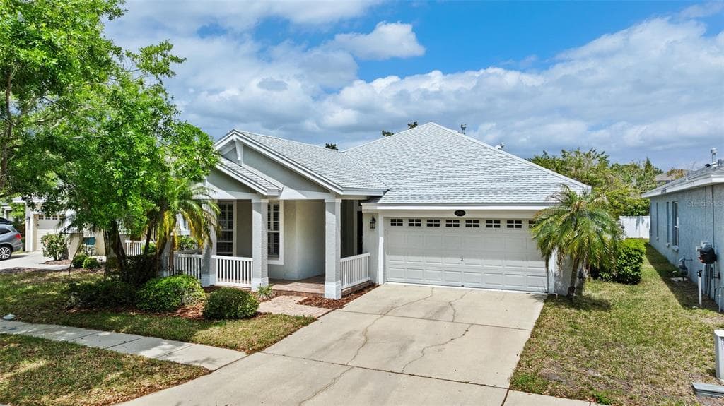 5015 SKY BLUE DRIVE LUTZ, FL 33558