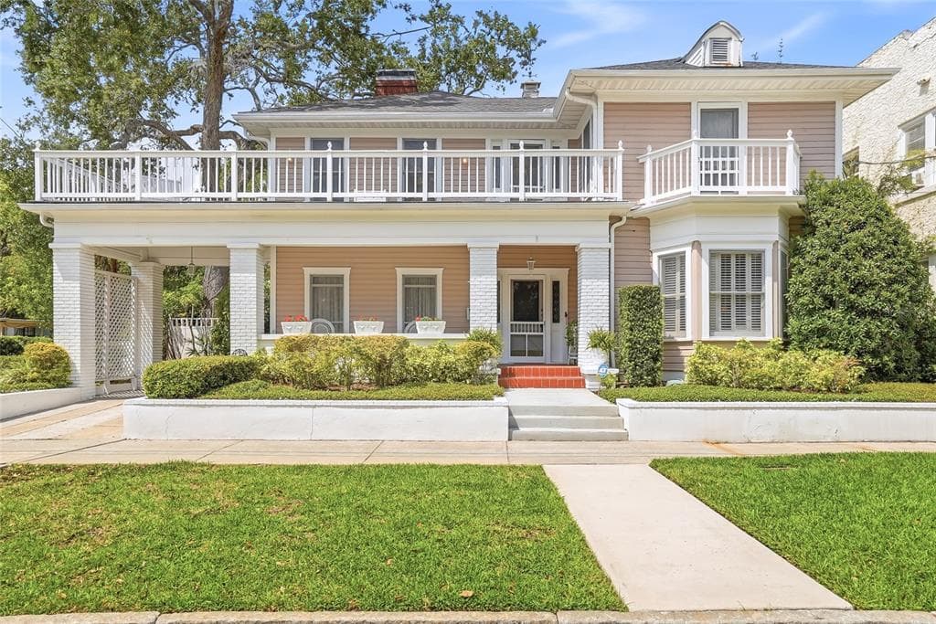 2119 W HILLS AVENUE TAMPA, FL 33606