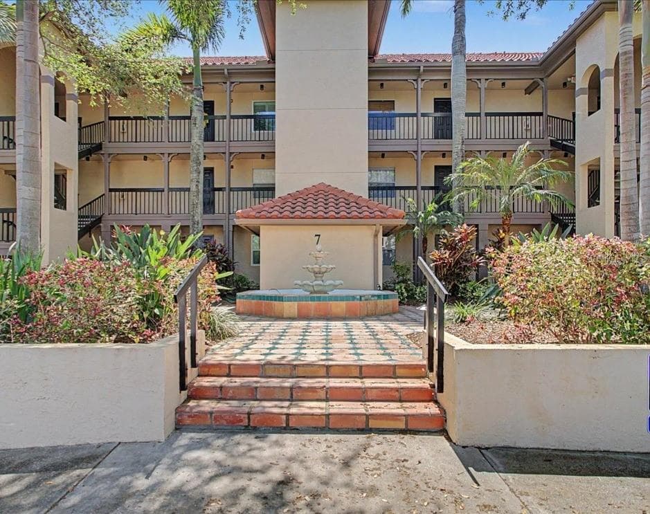 2400 FEATHER SOUND DRIVE UNIT 733 CLEARWATER, FL 33762