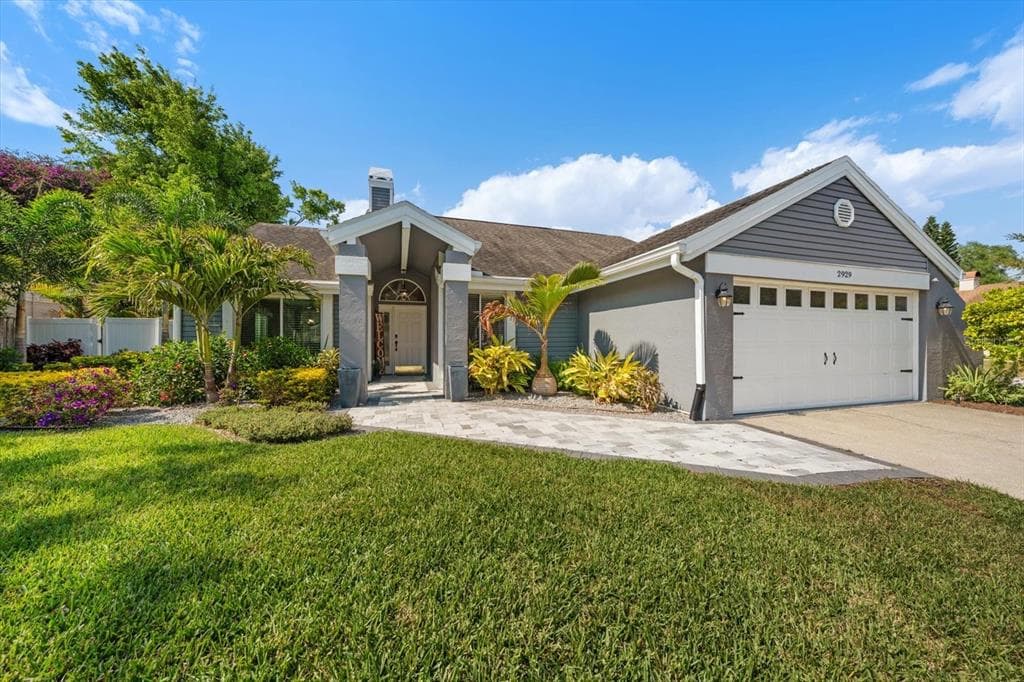 2929 LONGBROOKE WAY CLEARWATER, FL 33760
