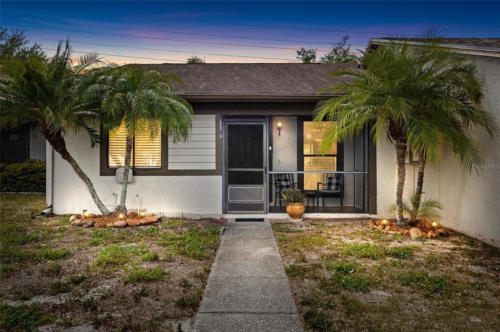 2130 BANCROFT PLACE UNIT E PALM HARBOR, FL 34683