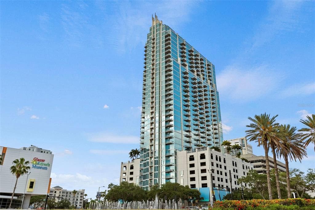 777 N ASHLEY DRIVE UNIT 702 TAMPA, FL 33602