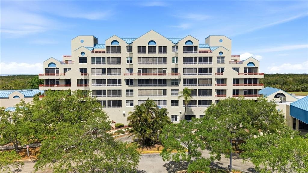 2333 FEATHER SOUND DRIVE UNIT B603 CLEARWATER, FL 33762