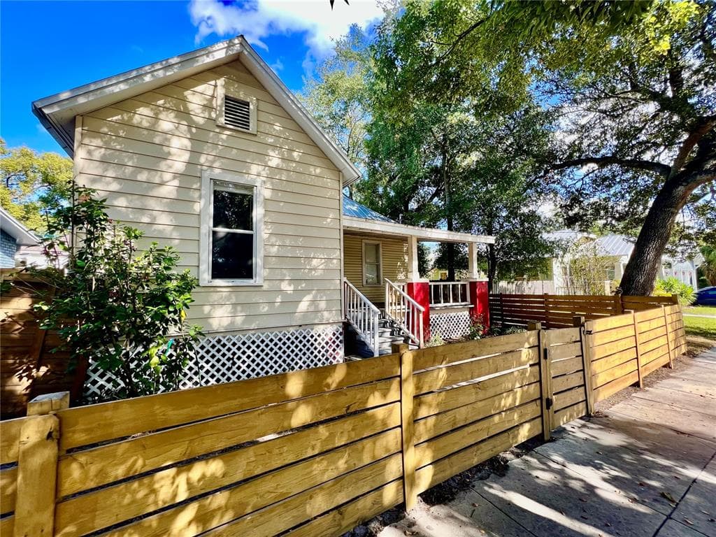 111 W AMELIA AVENUE TAMPA, FL 33602