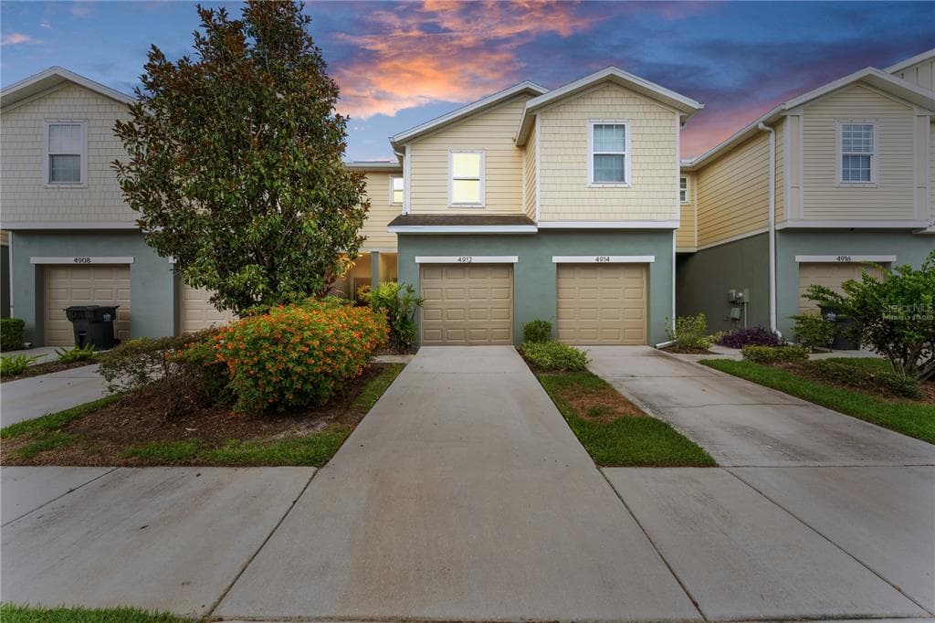 4912 WHITE SANDERLING COURT TAMPA, FL 33619