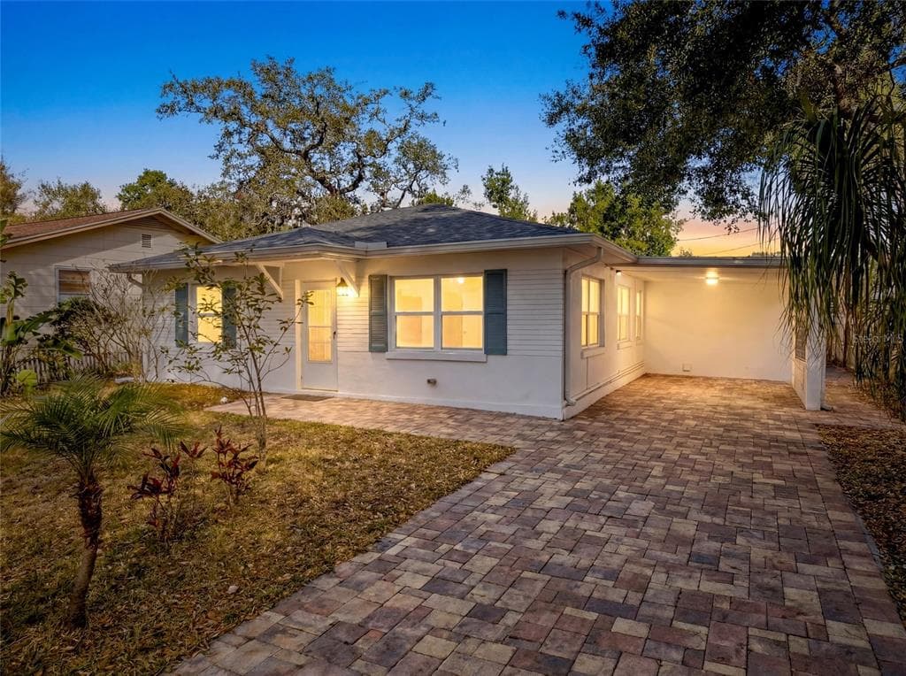 546 NORFOLK STREET DUNEDIN, FL 34698