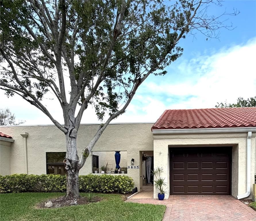 8805 41ST WAY N PINELLAS PARK, FL 33782