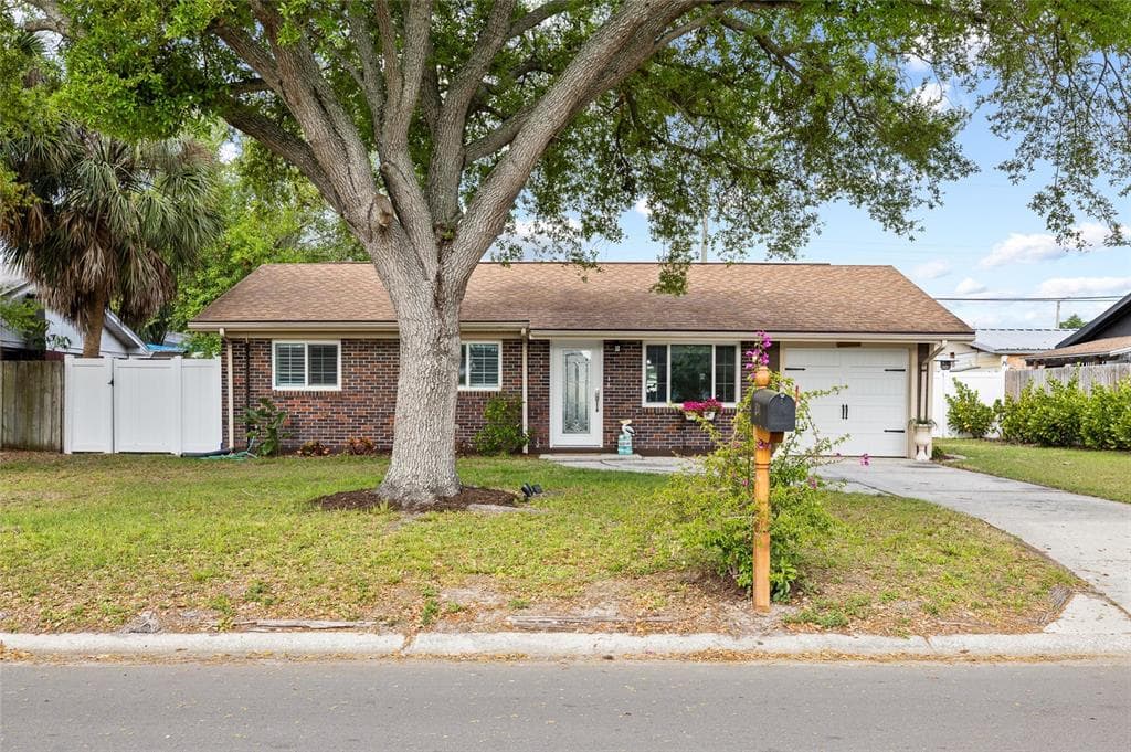 4504 DREISLER STREET TAMPA, FL 33634