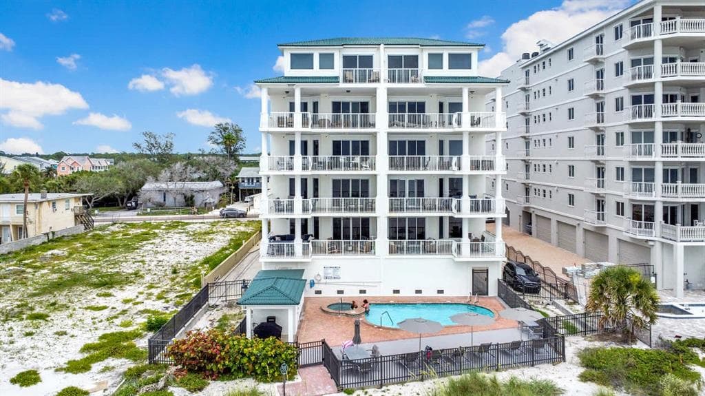 19734 GULF BOULEVARD UNIT 402