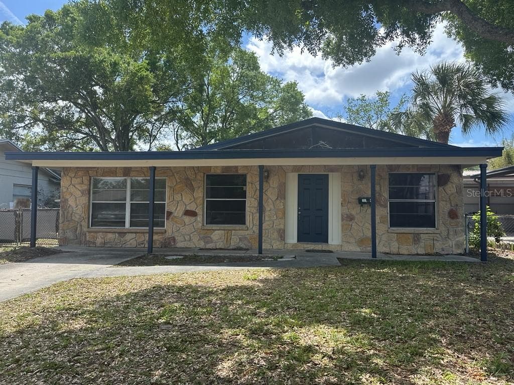 6568 S WEST SHORE CIRCLE TAMPA, FL 33616
