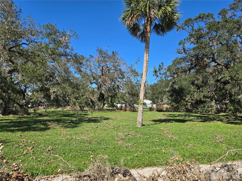 1800 N TAMIAMI TRAIL SARASOTA, FL 34234