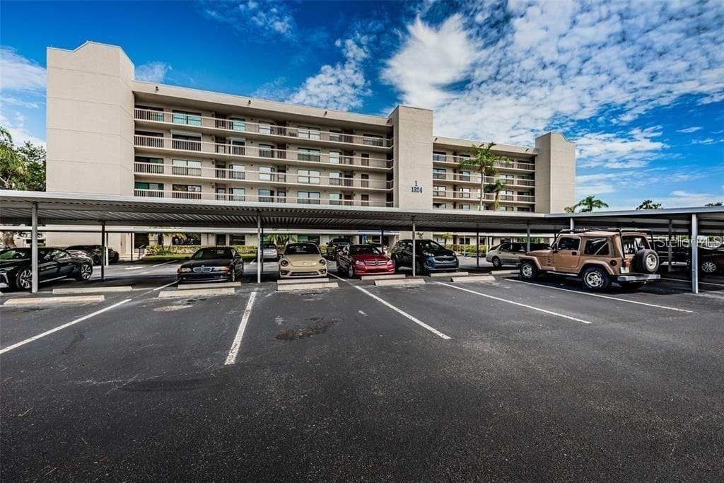 1324 PASADENA AVENUE S UNIT 205 SOUTH PASADENA, FL 33707