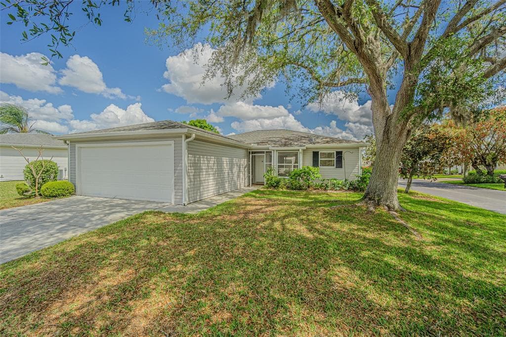 11204 COREY PAVIN LANE SAN ANTONIO, FL 33576