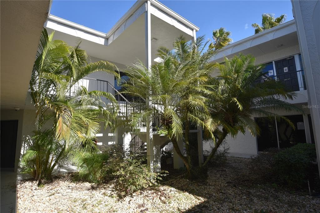 1200 N CENTRAL AVENUE UNIT 215 KISSIMMEE, FL 34741