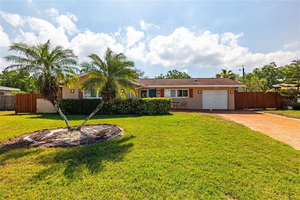 1365 WINDSOR DRIVE CLEARWATER, FL 33756